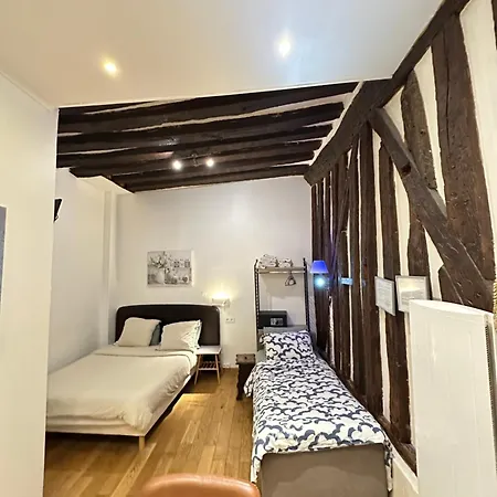 Appartement St Paul Marais Flat Ground Floor Paris