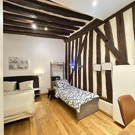 St Paul Marais Flat Ground Floor * 巴黎